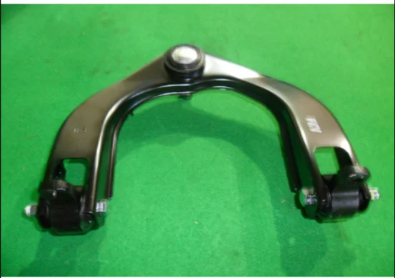 

Верхний рычаг передней подвески правый для Ssangyong Rodius/Stavic 2007-2013 гг. # 4440121003