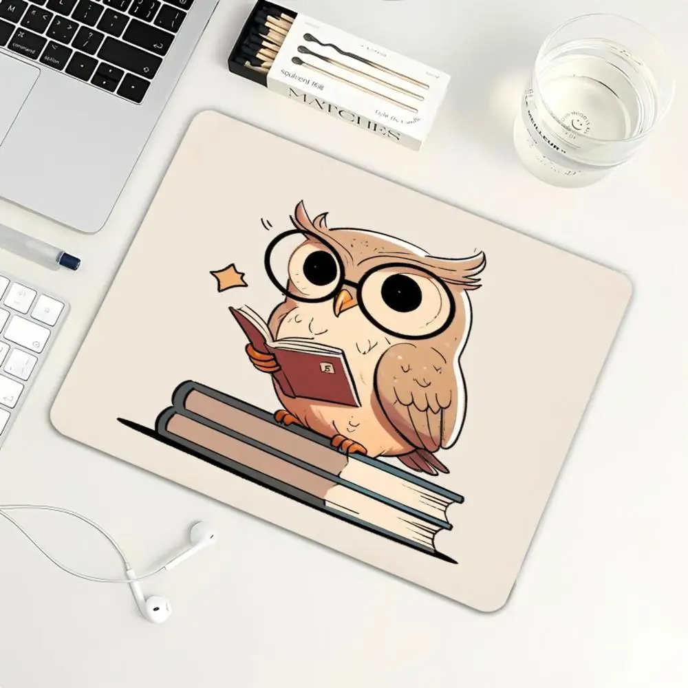 Reading Books cute Owl With Glasses Compact Minimal Mouse Pad Stitched  Mini Mouse Mat for Office Laptop Students