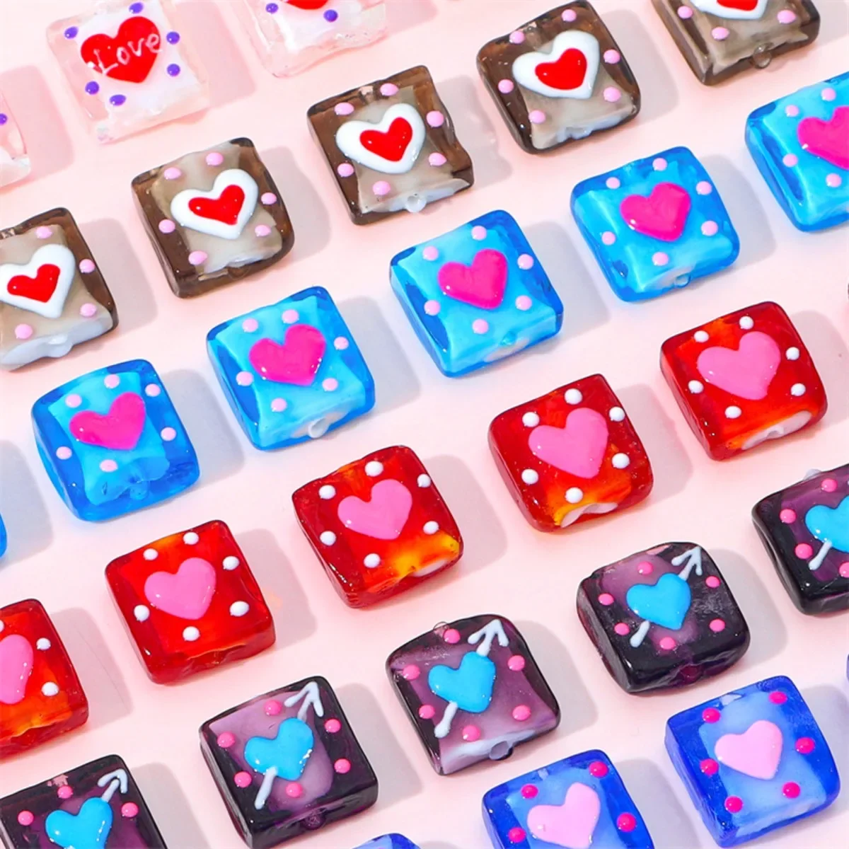 TX52 2 Stück 15 mm lustige handgemachte gerade Loch quadratische Lampwork Glas Herz Charms Perlen DIY Schmuck Armband Zubehör Material