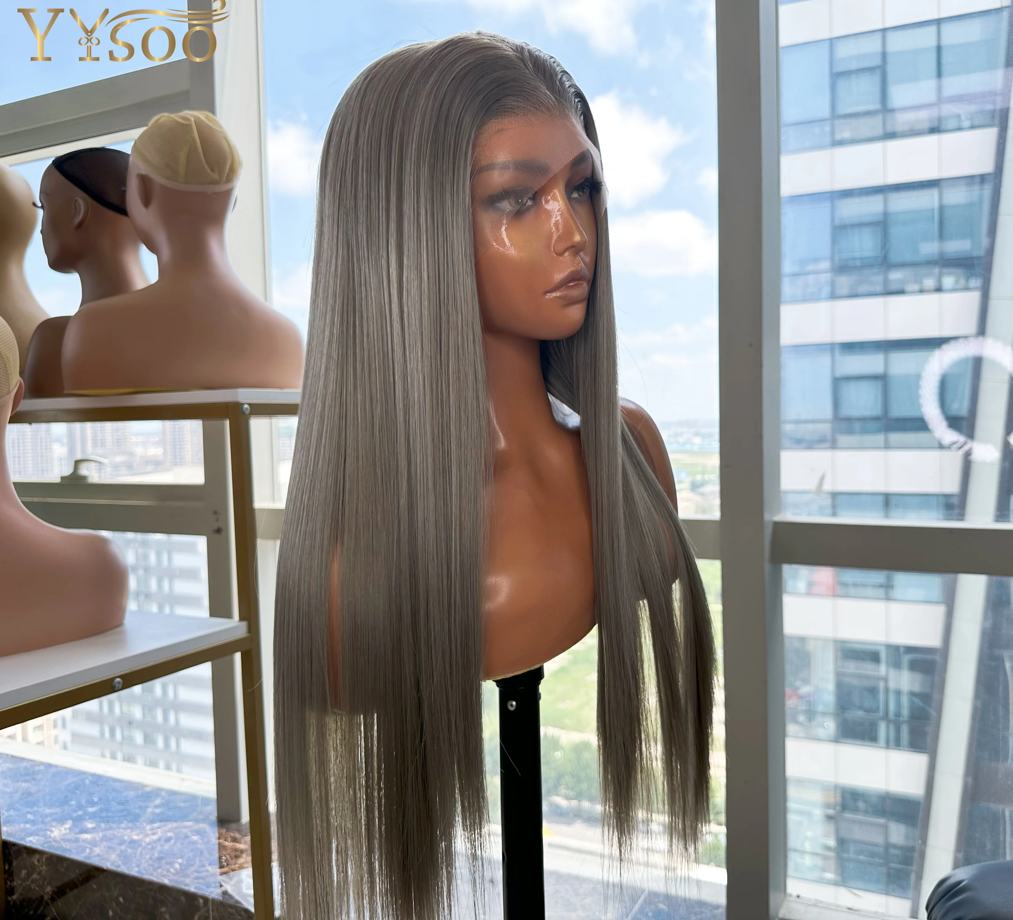 ロンググレーカラー シルキーストレート 13x4 Futura合成レースフロントウィッグ 黒人女性用 耐熱性 グルーレス合成ウィッグ