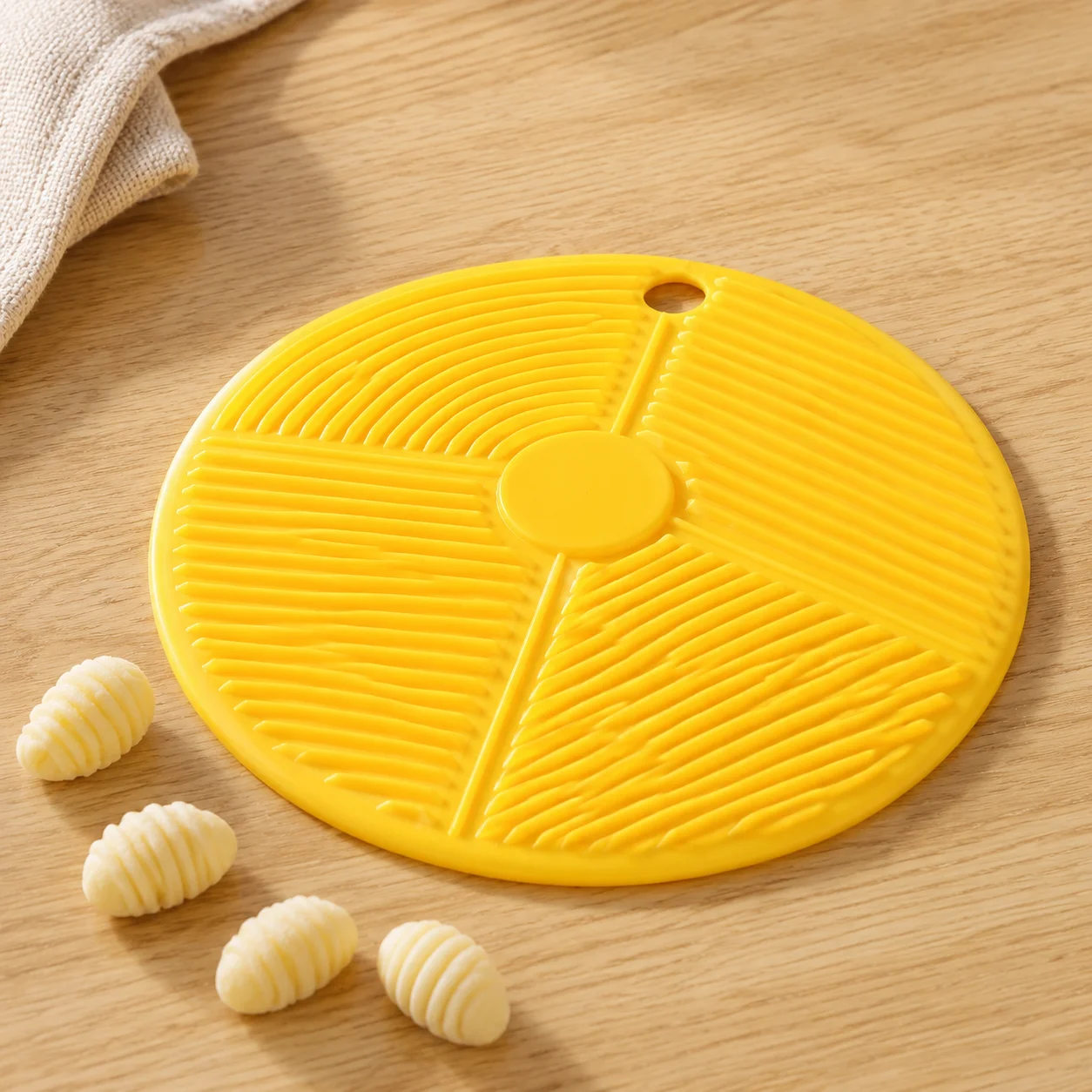New Spaghetti Macaroni Pasta Board Food Supplement Gnocchi Making Plastic Mold Macaroni Handmade Mold Kitchen Household DIY Tool