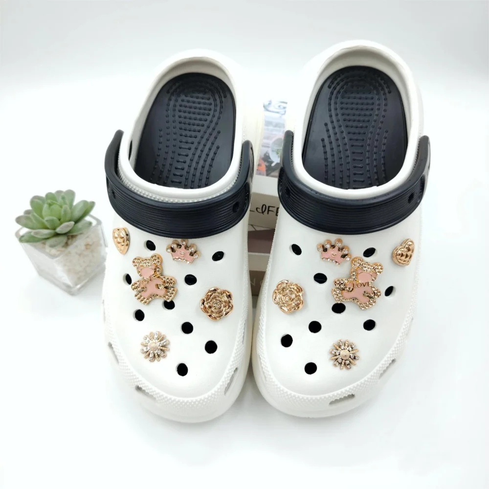 New Versatile Pink Bear Flower PVC Charm Shoes Accessories Garden Shoes Wooden Clogs Sandals DIY Decoration Birthday Party Gift