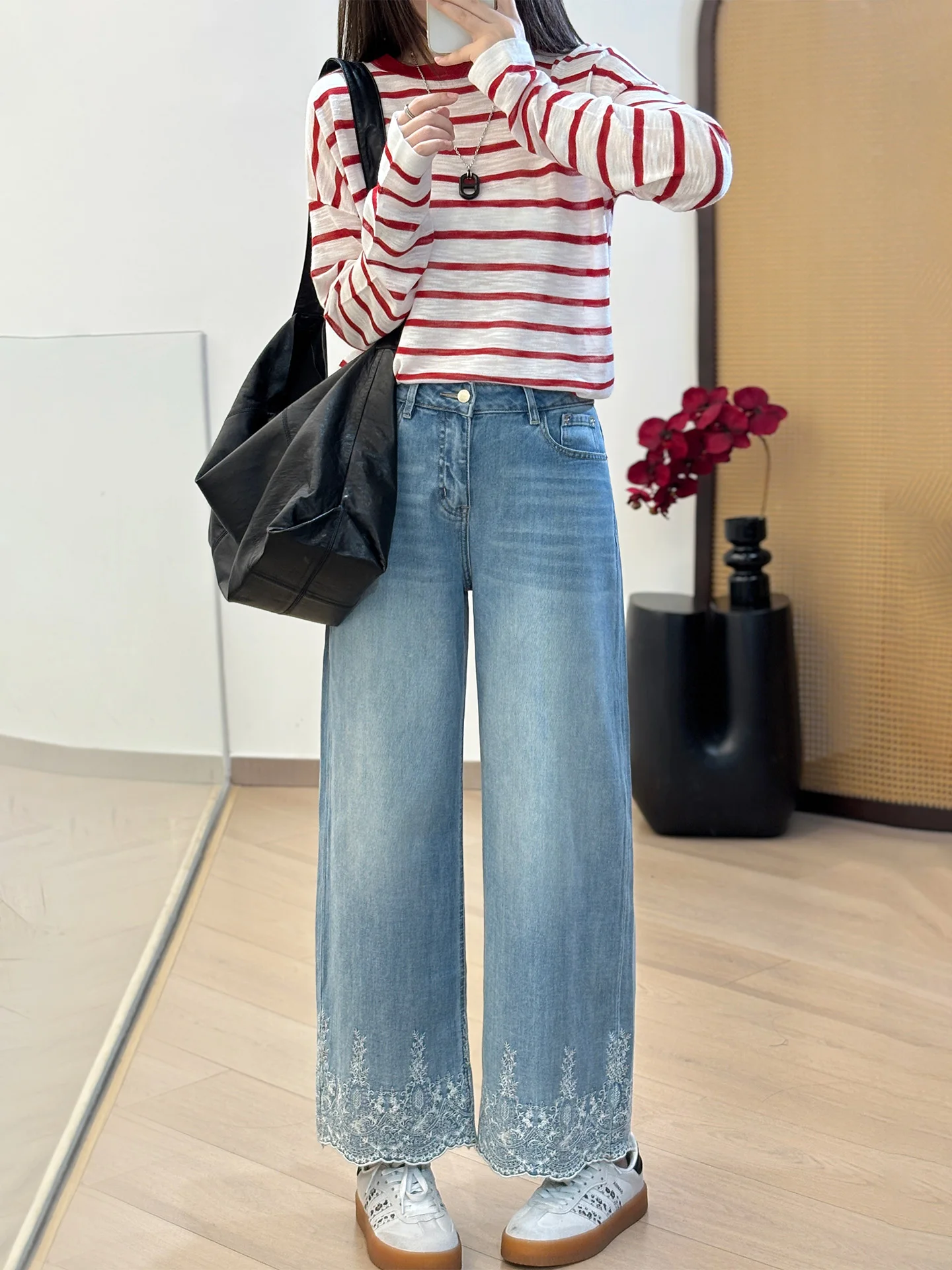 

Изысканные джинсы с вышивкой и кружевом, винтажные, прямого кроя, с эффектом потертости, из смесового хлопка, удобные повседневные женские джинсы.