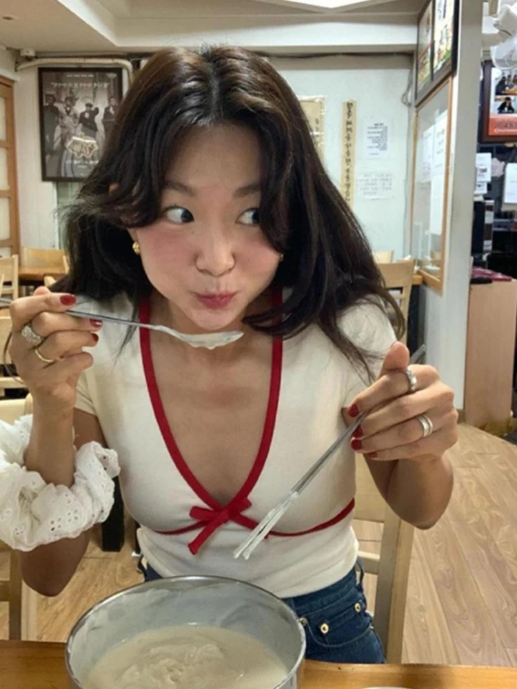 

Sweet Sexy Low-cut V-neck Bow Tops Mujer Y2k Slim Fit Short Sleeve Tee Shirt 2025 Summer New White T-shirt For Women
