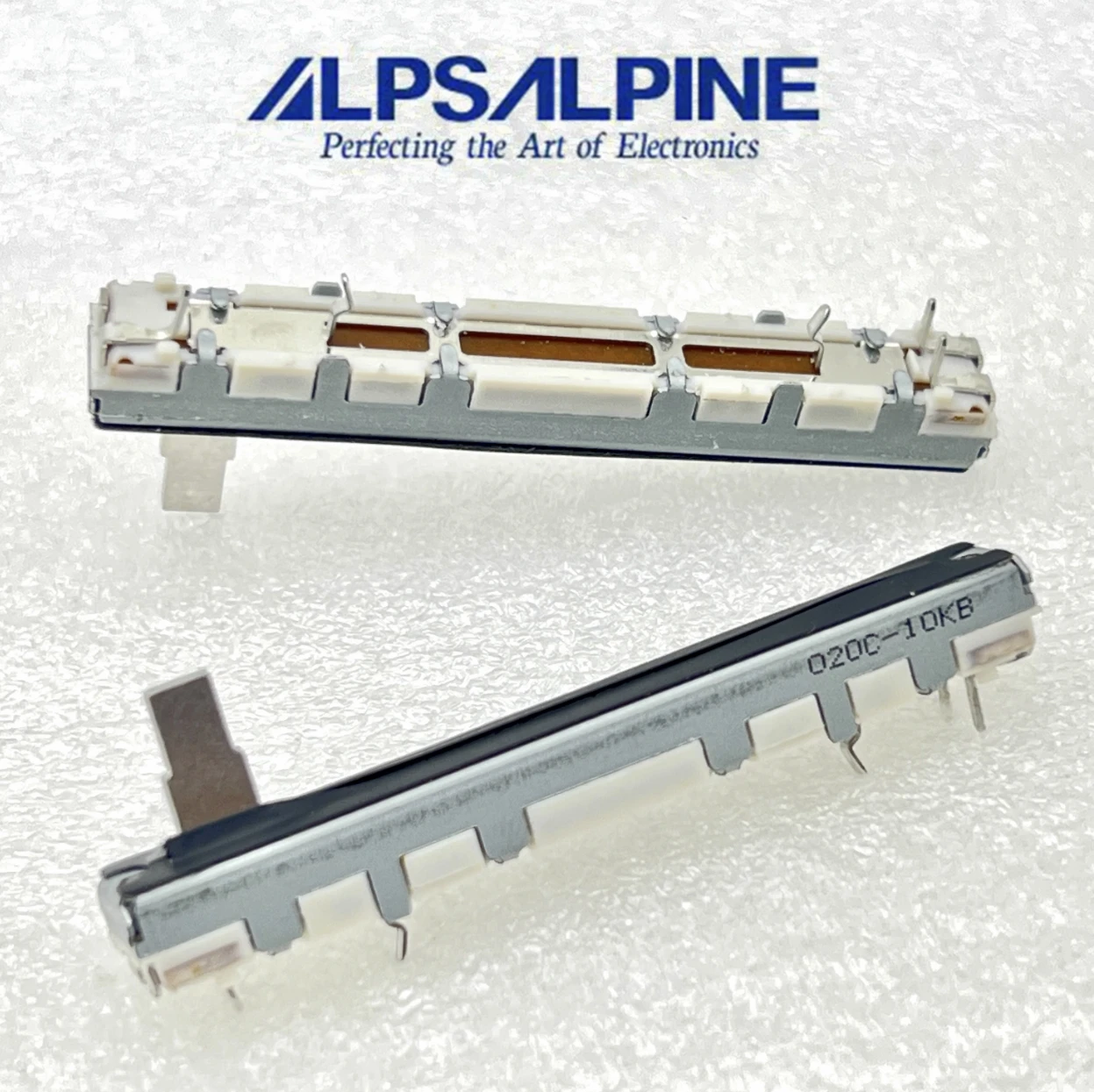 1 Stück Alpine RS45111A900F Single Link Direct Schiebepotentiometer 60 mm 10 KB Schaftlänge 10 mm