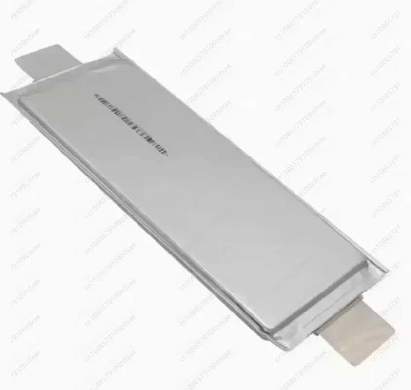 

Новый высокоскоростной полимерный мягкий пакет Тренирный литий-железо-фосфат 20-60 Ач подходит для нового хранения электроэнергии.