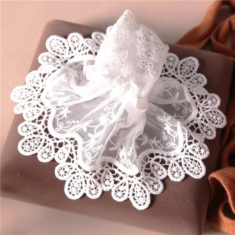 سترة الفتيات الإناث مزينة الأكمام وهمية الجوف خارج الكروشيه الأزهار الدانتيل القرن الأصفاد التطريز الإنتفاضات المرنة