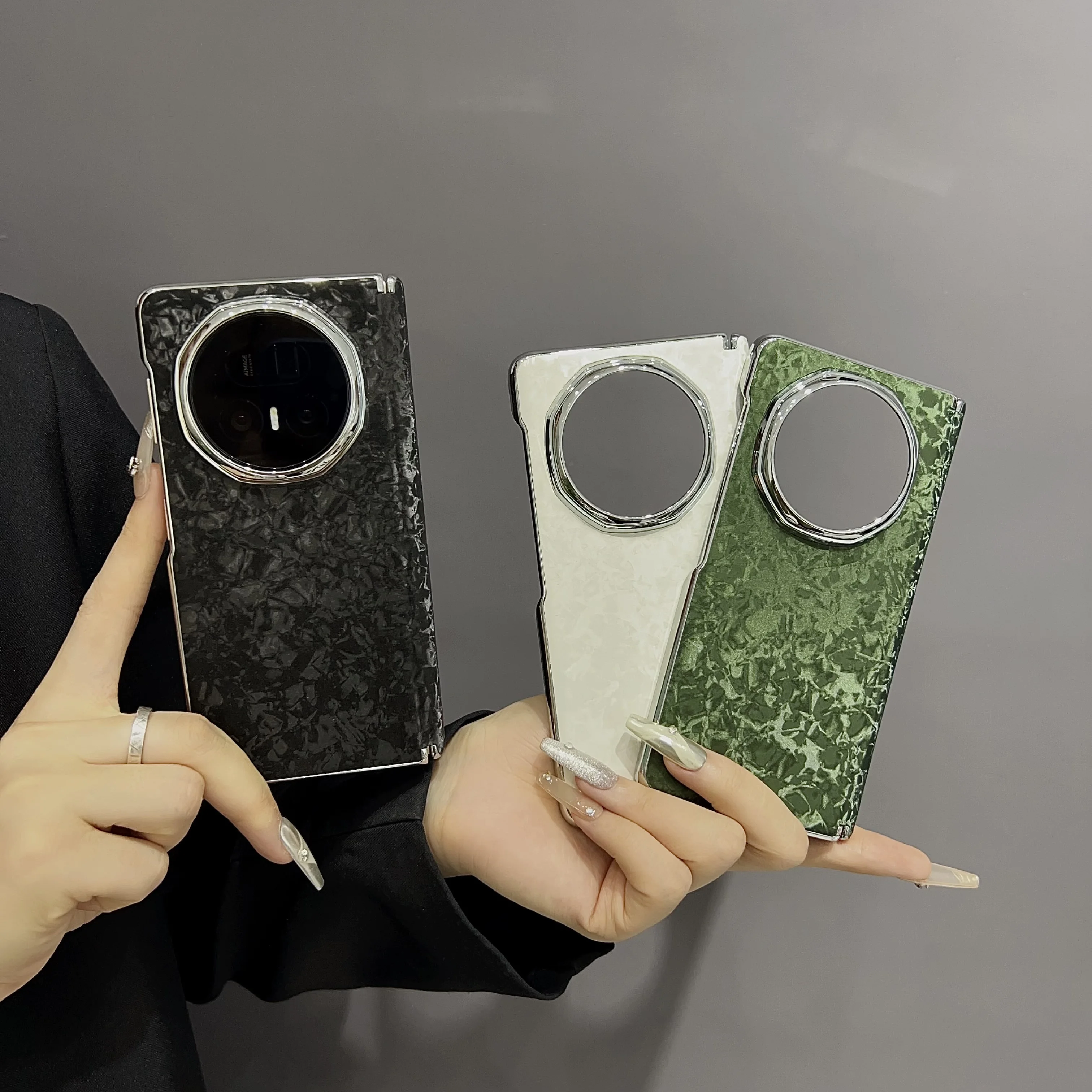 

The Fashionable Electroplated Shell Pattern Phone Case Is Suitable For The Full Drop Protection of Honor MagicV3 And V5