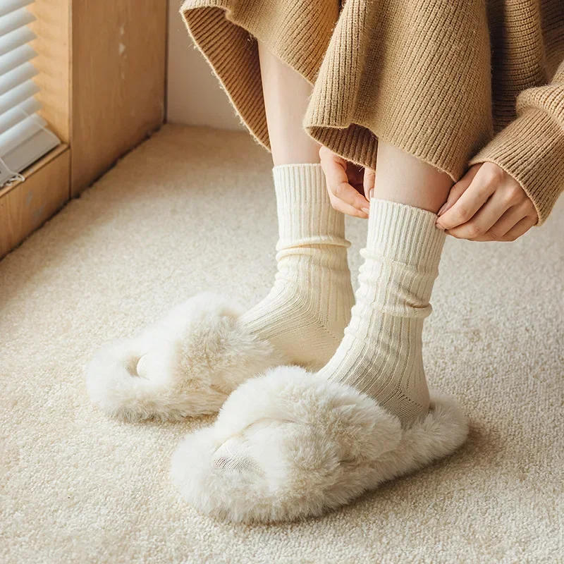 New Women\'s Socks Korean Style Fashion Casual Striped Socks Warm Autumn Winter Solid Color Simple Retro Crew Socks Female Comfy