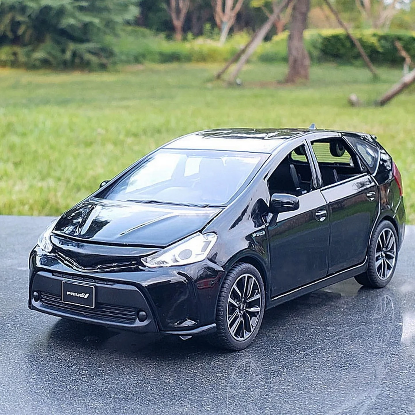 1:32 PRIUS Alloy Car Toy Diecast Metal Model Sound & Light Toy Computer Desktop Decorative Ornaments Toys Gift