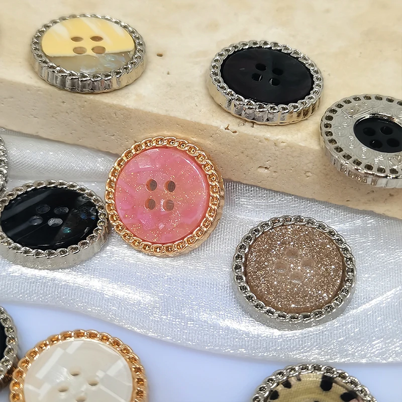 18/23/25MM Wholesale 4-Holes Buttons Of Clothing Glitter Shell Effect Fashion Decor Button Markers Crafts Supplier Needlework