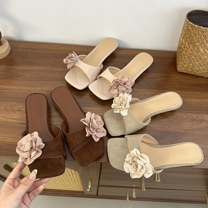 

Французские ретро цветочные декоративные тапочки с открытым носком. Летние женские очень мягкие подошвы. Удобная уличная одежда. Тапочки с открытым носком.
