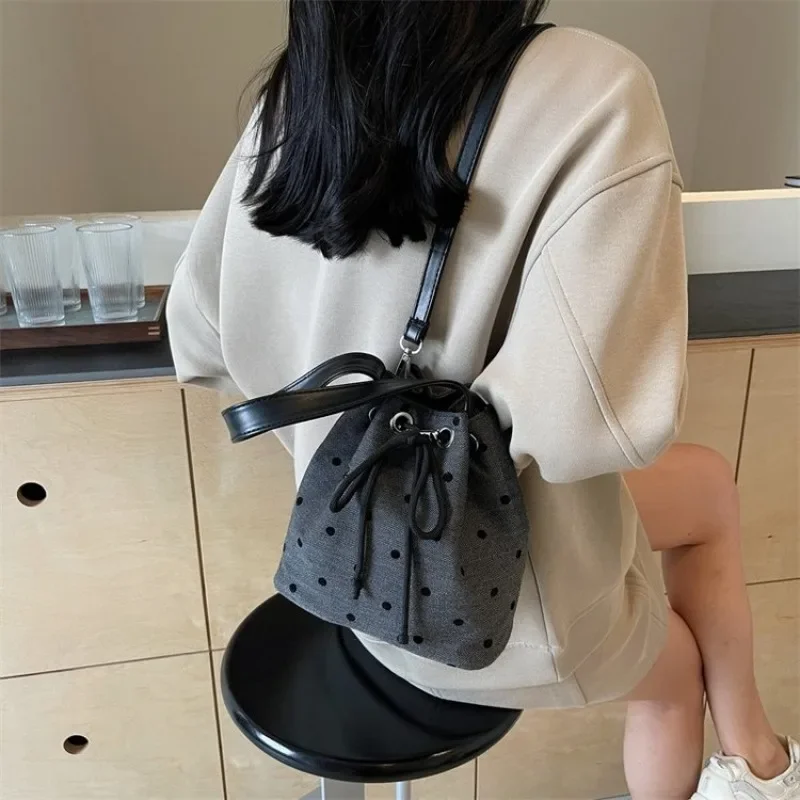 

Luxury Famous Designer Popular Classic Elegant Leather Diaper Bag For Women Large Capacity Textured Tote Bag