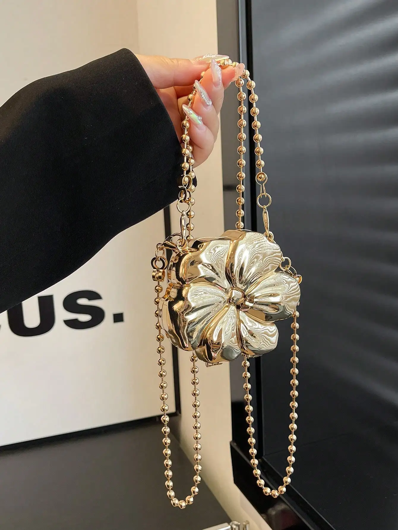 

Metallic Flower-Shaped Mini Crossbody Bag with Ball Chain Strap