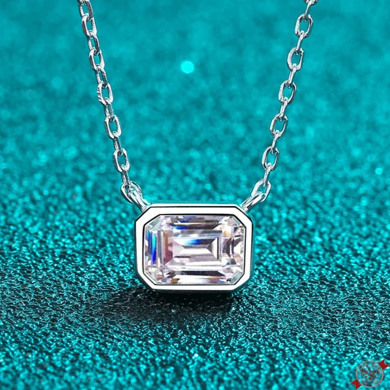 

1.0ct Moissanite S925 Silver Necklet Pendants for Women Men Plated Pt950 Emerald Cutting Charm Necklace Jewelry Wholesale