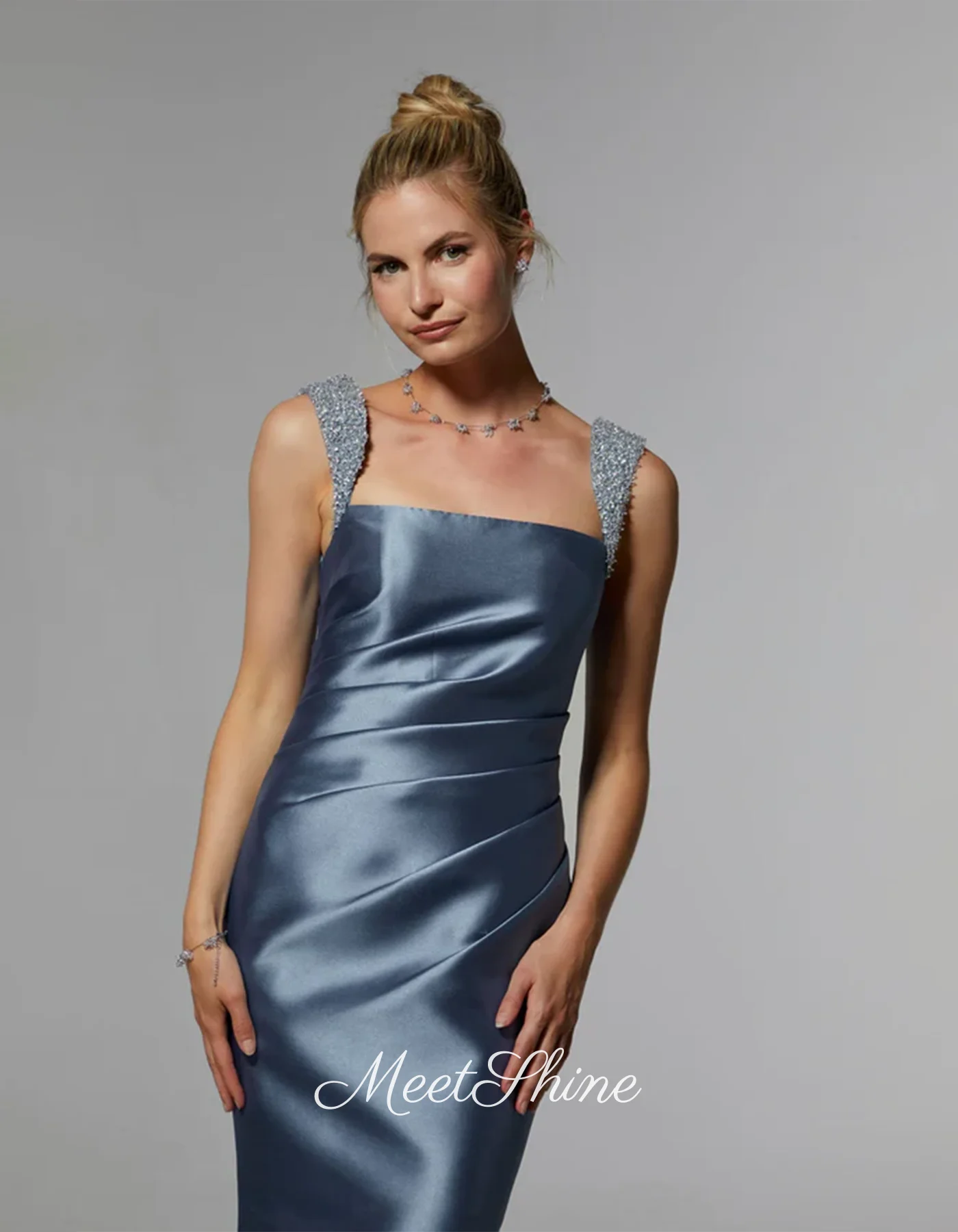Vestido de noche de satén de sirena sin tirantes moderno, tirantes finos simples, plisado azul oscuro, vestido Formal de fiesta de boda personalizado
