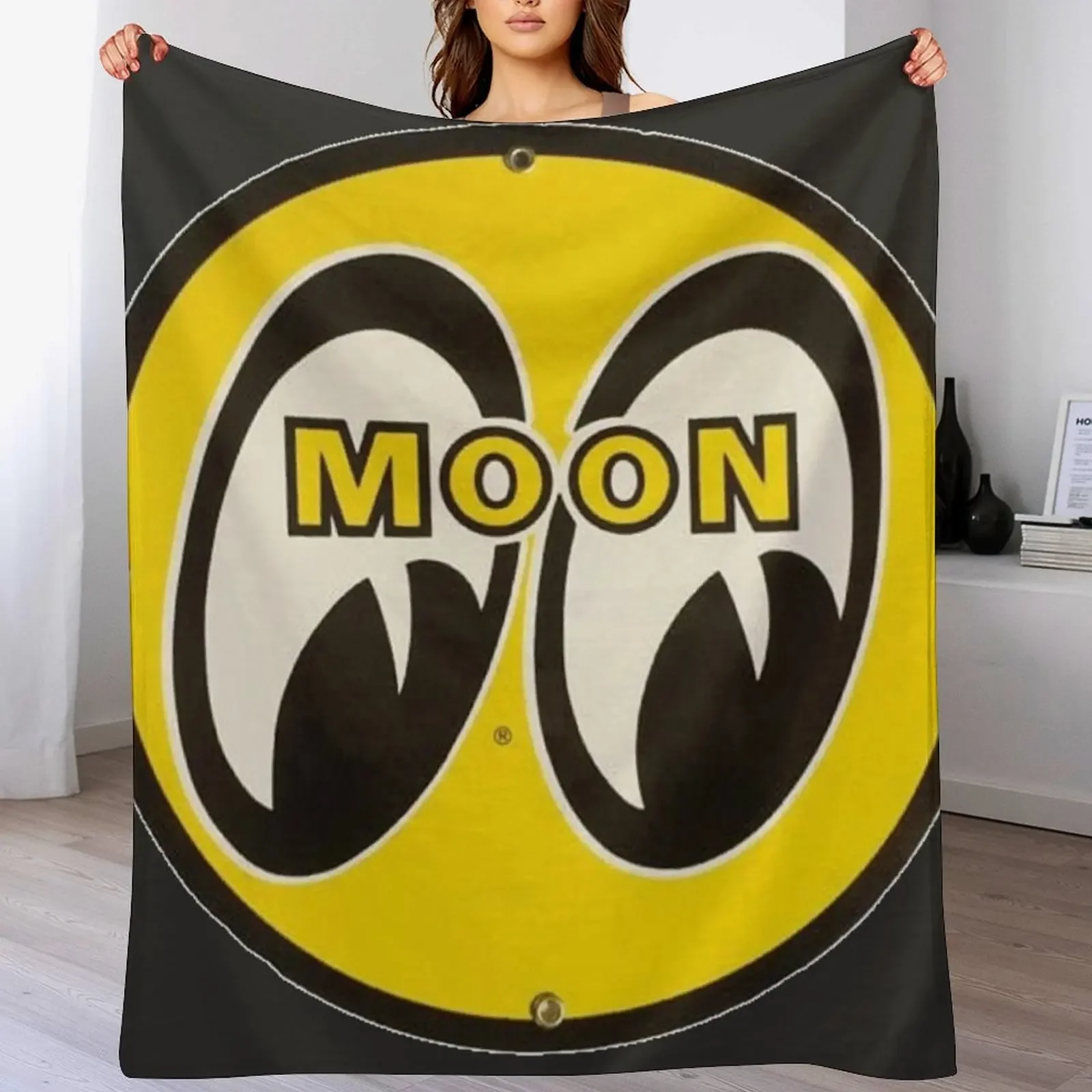 

Moon eyes Luna equipped with the classic logo Throw Blanket Large Summer Beddings Fashion Sofas Luxury Thicken Blankets