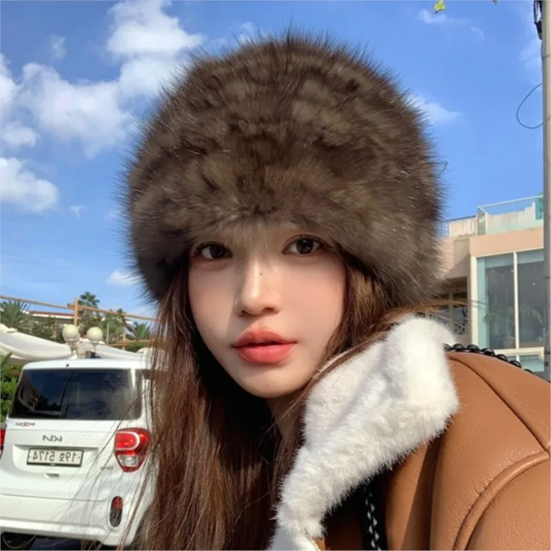 A new purple fur hat for women in autumn and winter featuring ear-protecting fashionable versatile making the face smaller
