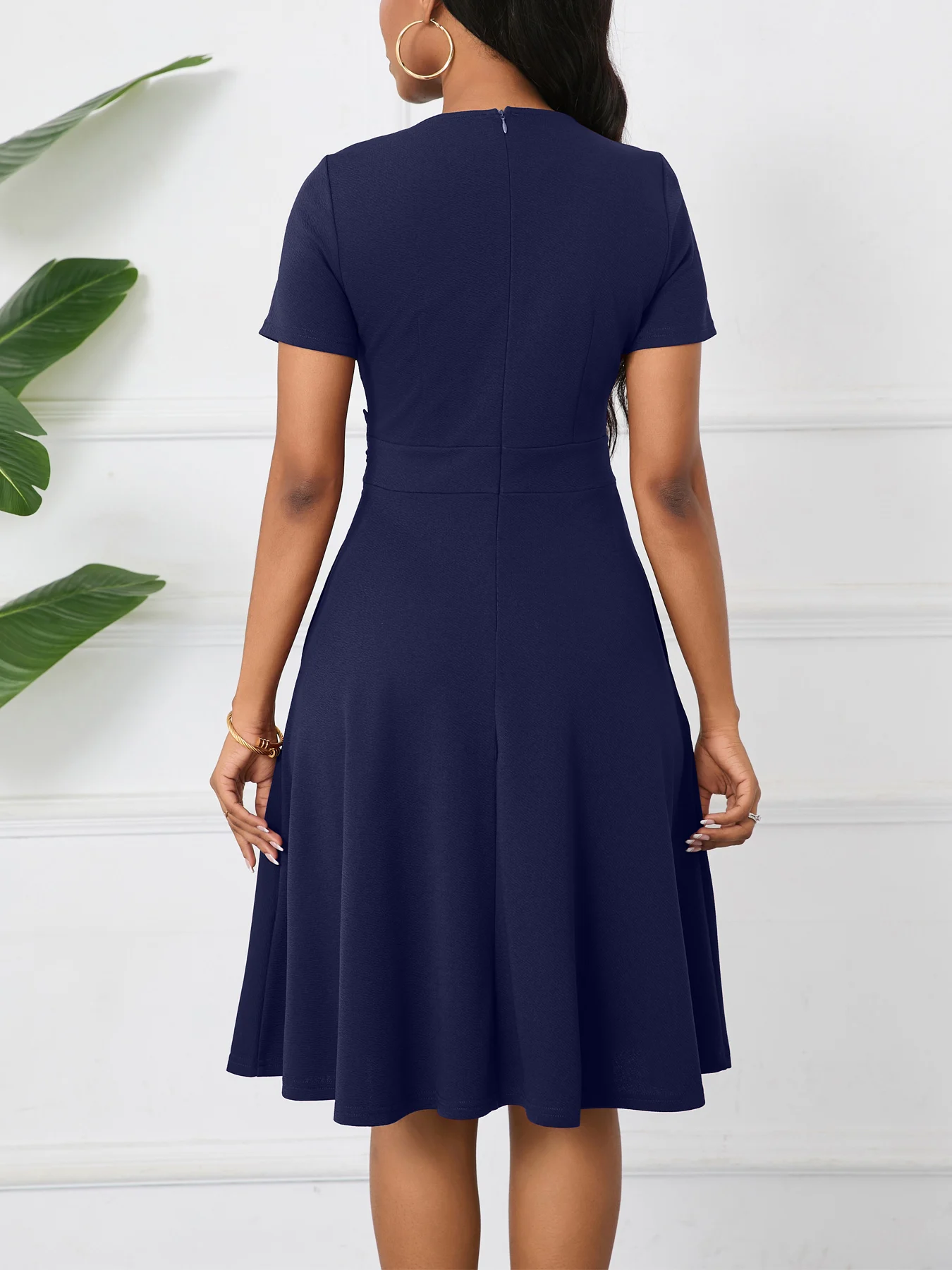 Elegantes Damen-Sommerkleid mit Rundhalsausschnitt, kurzen Ärmeln, Spitze, Taillenausschnitt, hoher Taille, elegant für Büro, Cocktailparty. – Detail 5