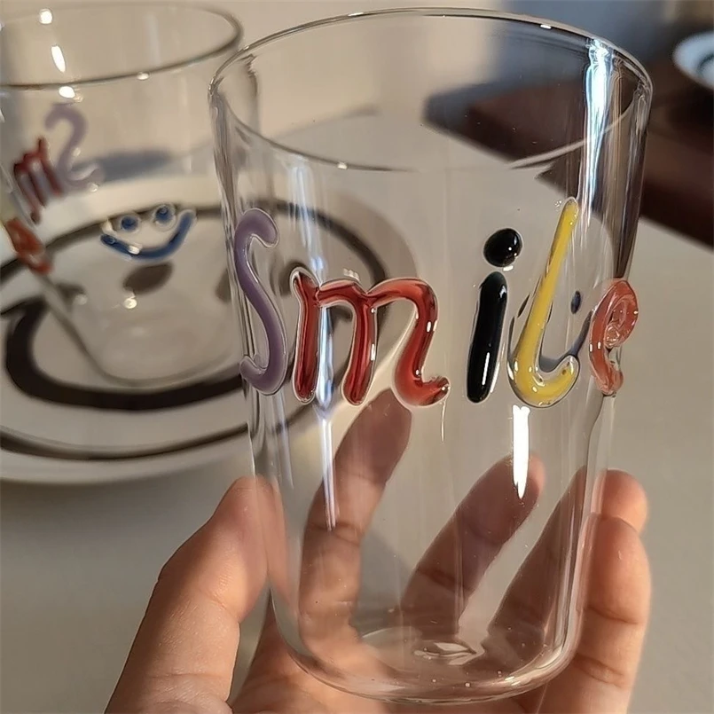 Vaso de Vidrio de Borosilicato Transparente con Diseño de Letras Coloridas, Creativo, Hecho a Mano, Estilo Caricatura, para Jugo o Leche