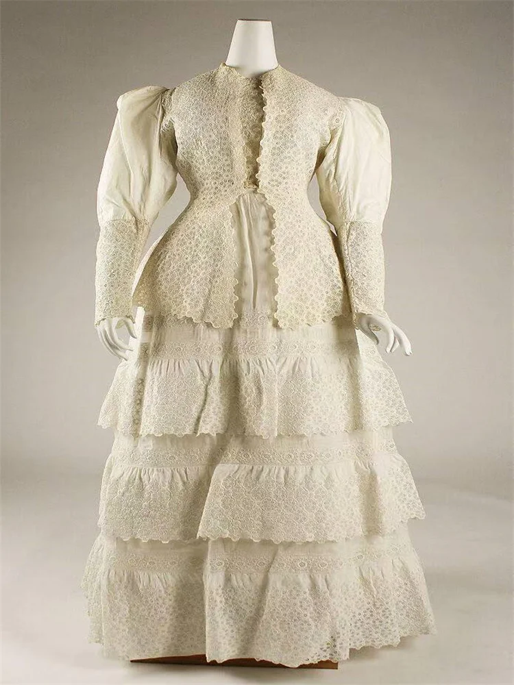 Robe branco vitoriano dos anos 1890, vestido de caminhada La Anglaise, vestido de baile de reconstituição do renascentista eduardiano