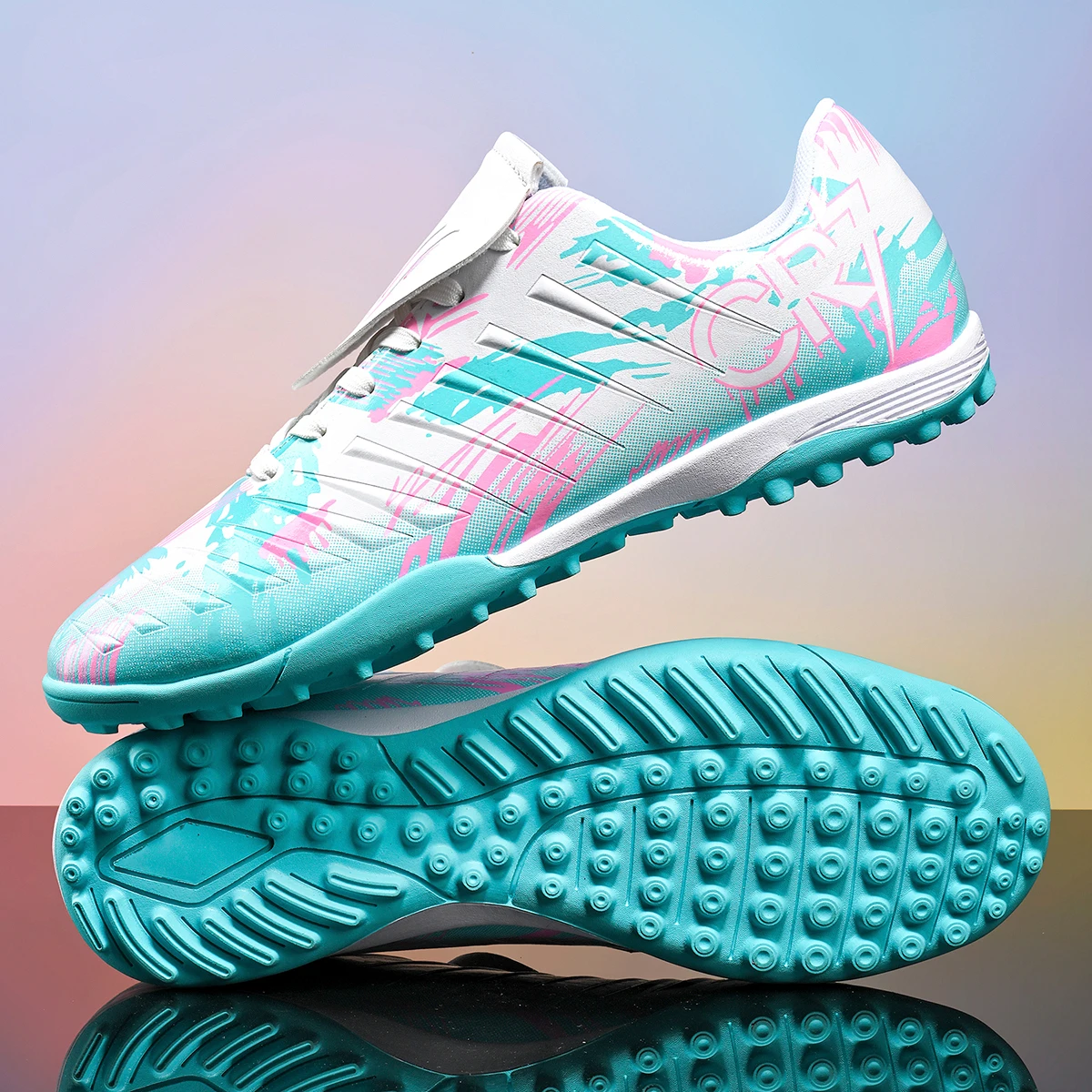 

Football shoes available in three colors with a choice between TF studs and FG long studs, designed for both men and women.