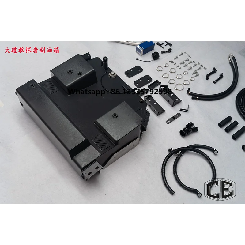 

High Volume Durable Stainless Steel Auto Fuel Tank Quality Assurance for Long Drives Heavy Duty Design Engine Parts