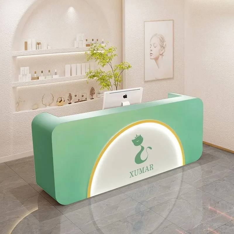 Lacquer bar, beauty salon bar, simple clothing store, mother and baby store, cash register, counter, kindergarten front