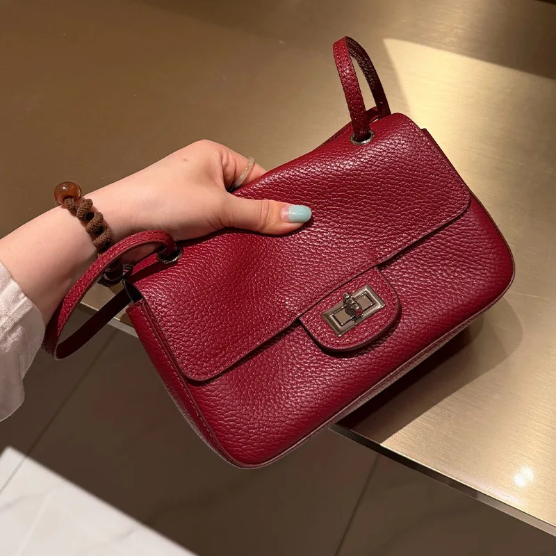 Top-grain Leather Soft Pebbled Leather Flap Bag Vintage French Chic Style Gold Hardware Detail Luxury Designer Business Casual