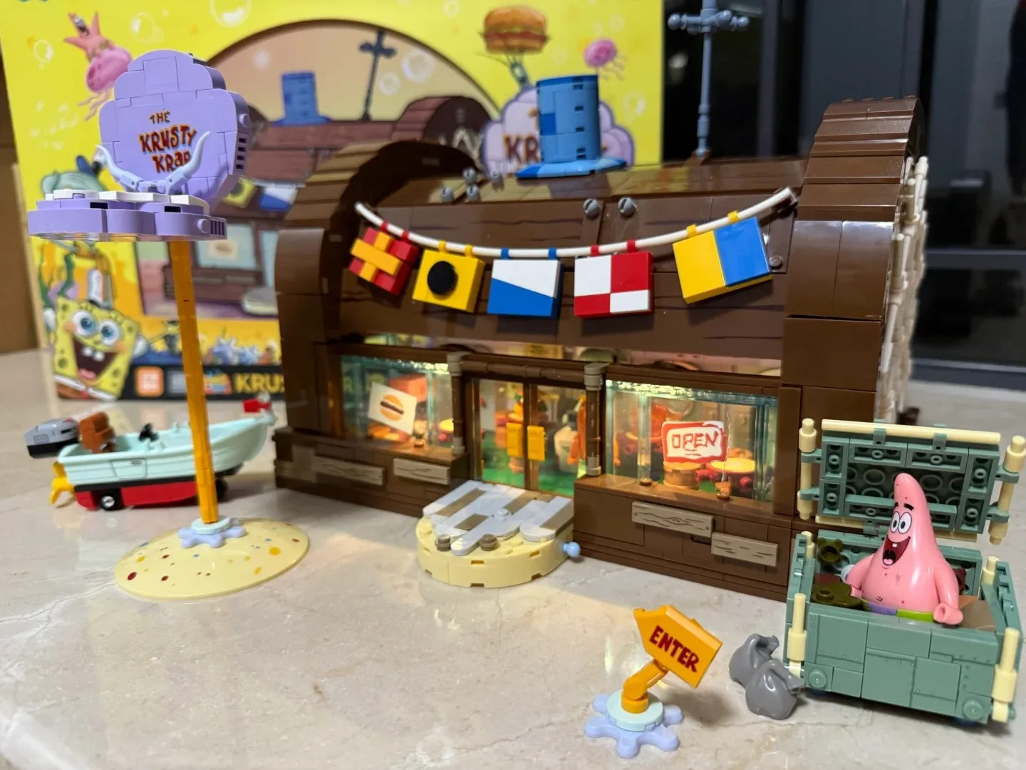 

Area-X SpongeBob Krusty Krab, набор строительных блоков, интерактивная кирпичная игрушка, модель ресторана для гамбургеров, слепая коробка, подарок для детей и фанатов