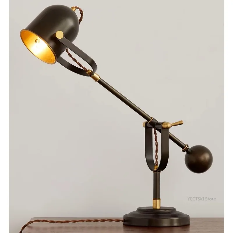 French classical office desk lamp, American villa study decoration lamp, luxurious retro light luxury lamp