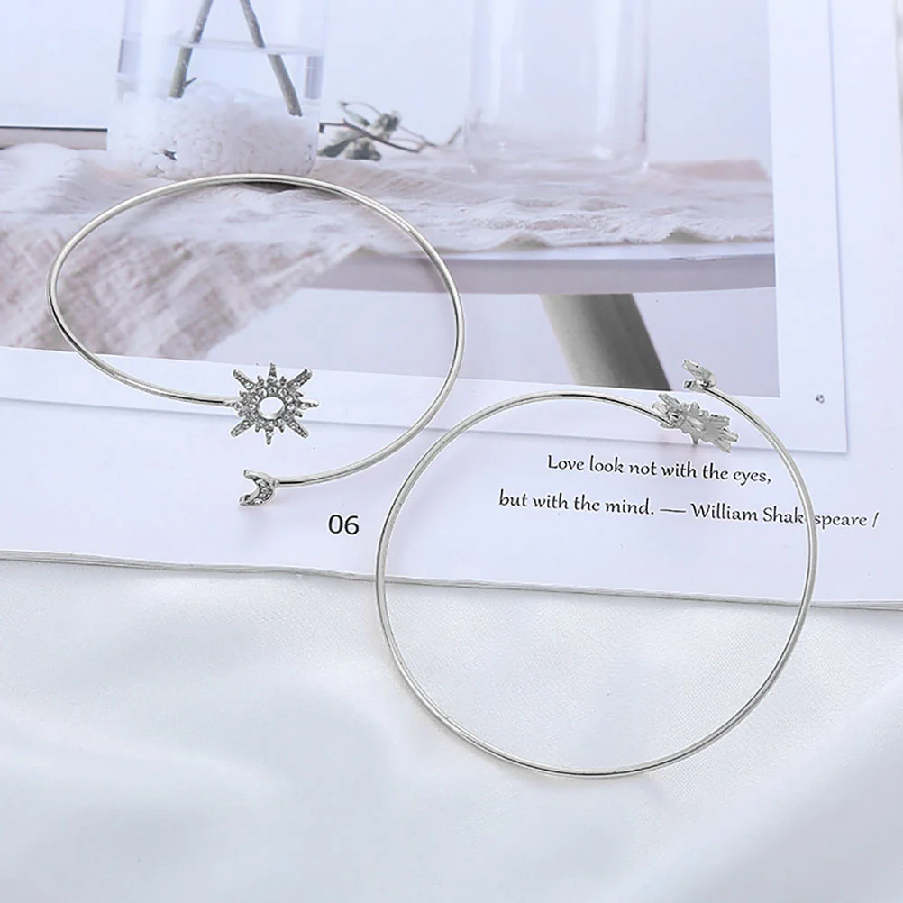 

2Pcs Sun and Moon Arm Cuff Bracelets for Women Stylish Metal Upper Arm Jewelry Gold Cuff Wrap Bracelet Perfect Gift for Birthday