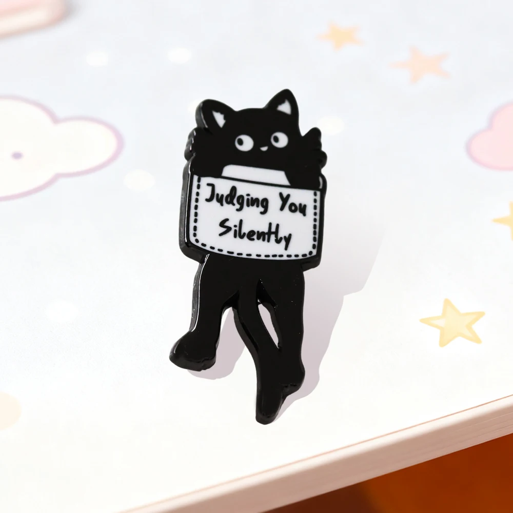 Judging You Silently Funny Slogan Badge Fun Black Cat Brooch Animal-themed Lovers Accessory Enamel Pin Simple Fashion Jewelry