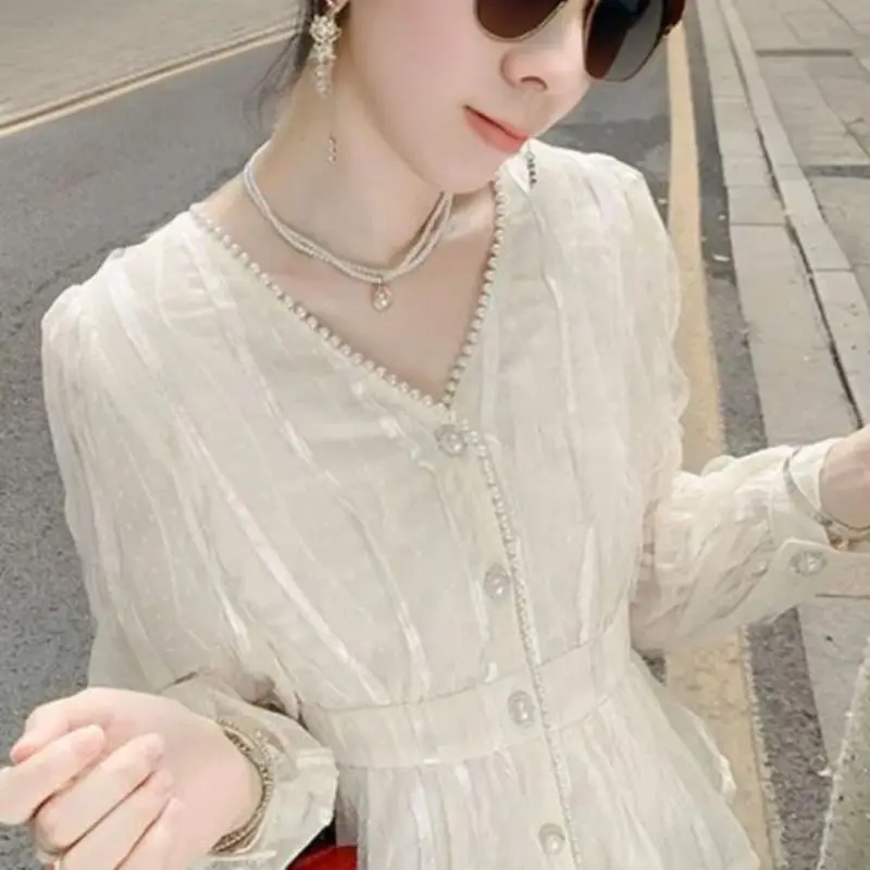 New Niche V-neck Shirt Trendy and Western-style Chiffon Shirt with Pearl Waist Cinching for Slimming Effect Inner Top for Women