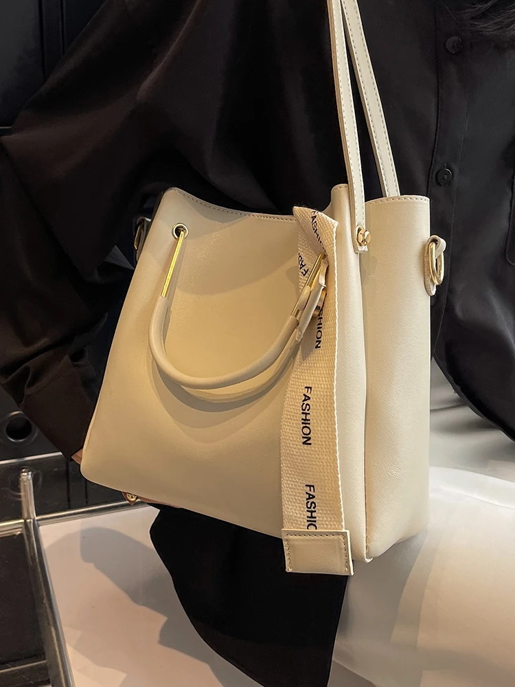 

High-End Buet ape Women's Handbag Soft PU Leather Magnetic Bule Closure Casual Faion oulder Crossbody Tote Bag