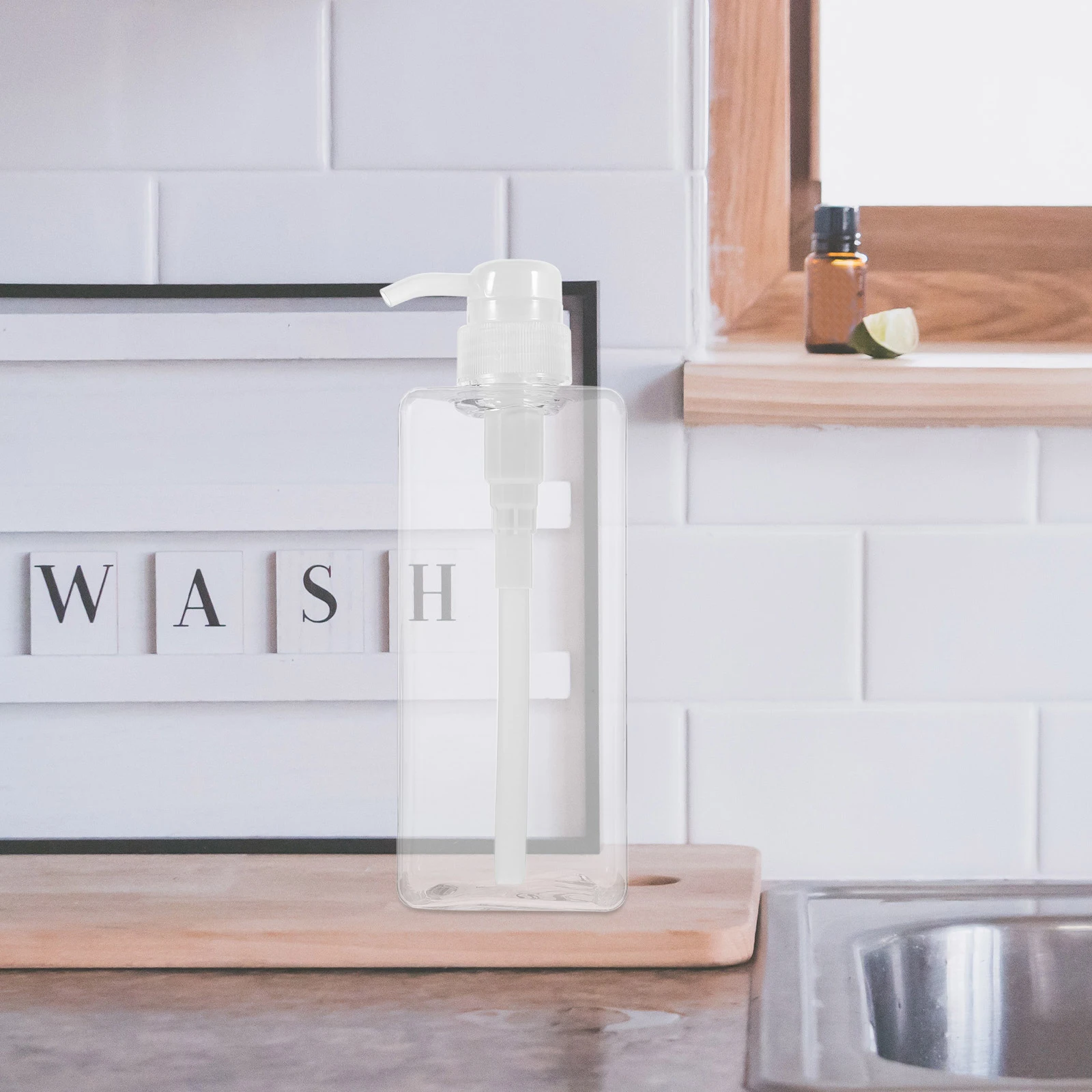 

2Pcs Refillable Shampoo Bottles Pump Bottle Dispenser Clear Lotion Container Portable Hand Soap Body Wash Pump Bottle Dispenser