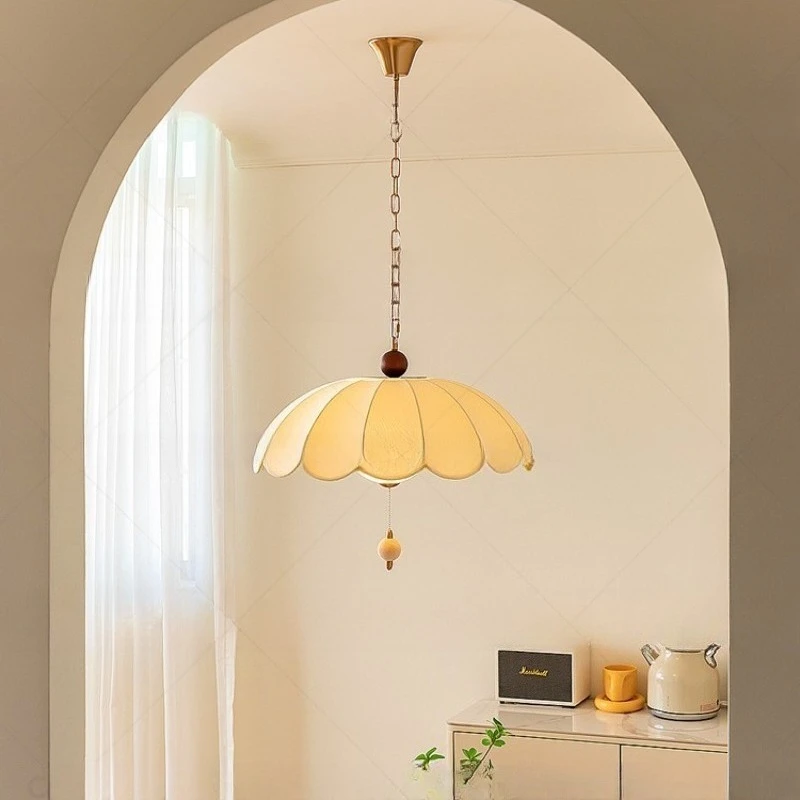 

French medieval fabric restaurant chandelier, master bedroom light, retro, warm and romantic petal chandelier