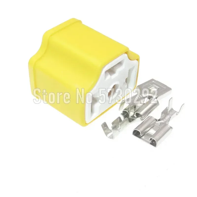 3P 7.8 Series H4-2A Car Light Bulb Wiring Harness Socket Ceramic High Temperature Resistant Plug H4 Auto Relay Lamp Holder