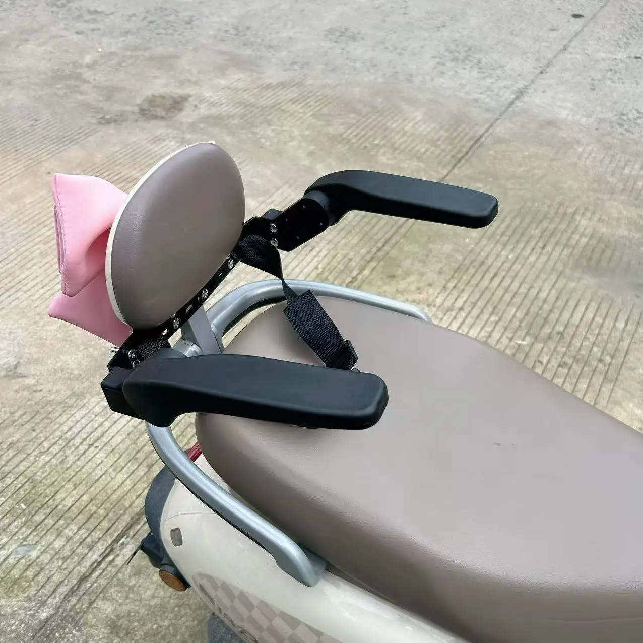 

Universal Kids Safety Armrest For Motorcycle Rear Seat Foldable Design Adjustable Tension Scooter Modification Accessories Child