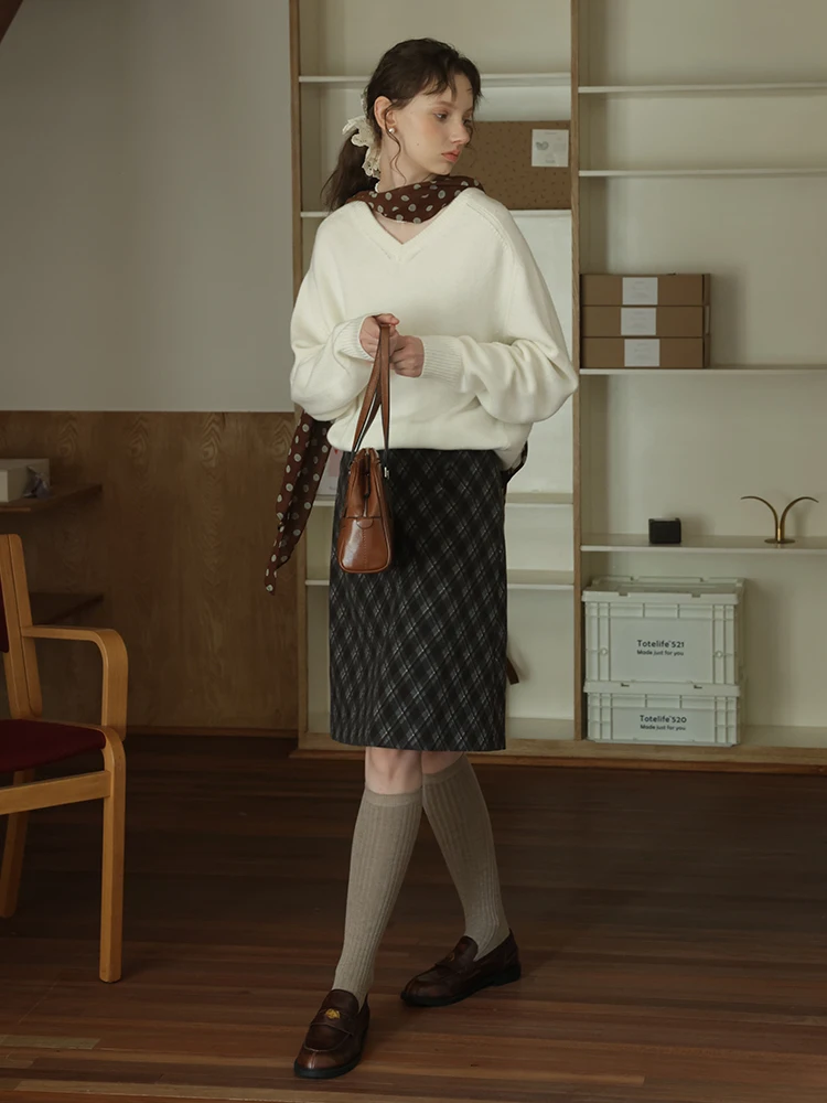 

Женский вязаный шерстяной свитер с V-образным вырезом, однотонный, свободного кроя, осенне-зимний, простой, повседневный, с длинными рукавами