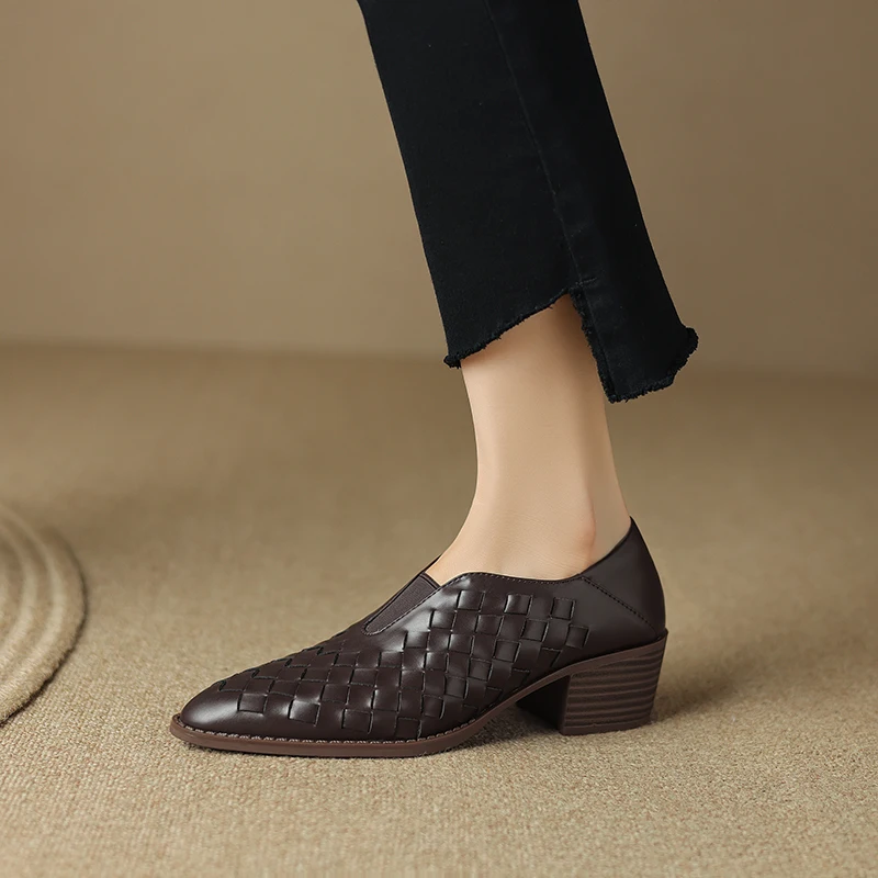 Women Pumps Cowhide Retro Shoes On Chunky Heel 4.5 cm Spring Autumn Vintage Pumps Pointed Toe Weave Simple Shoes Slip On Loafers