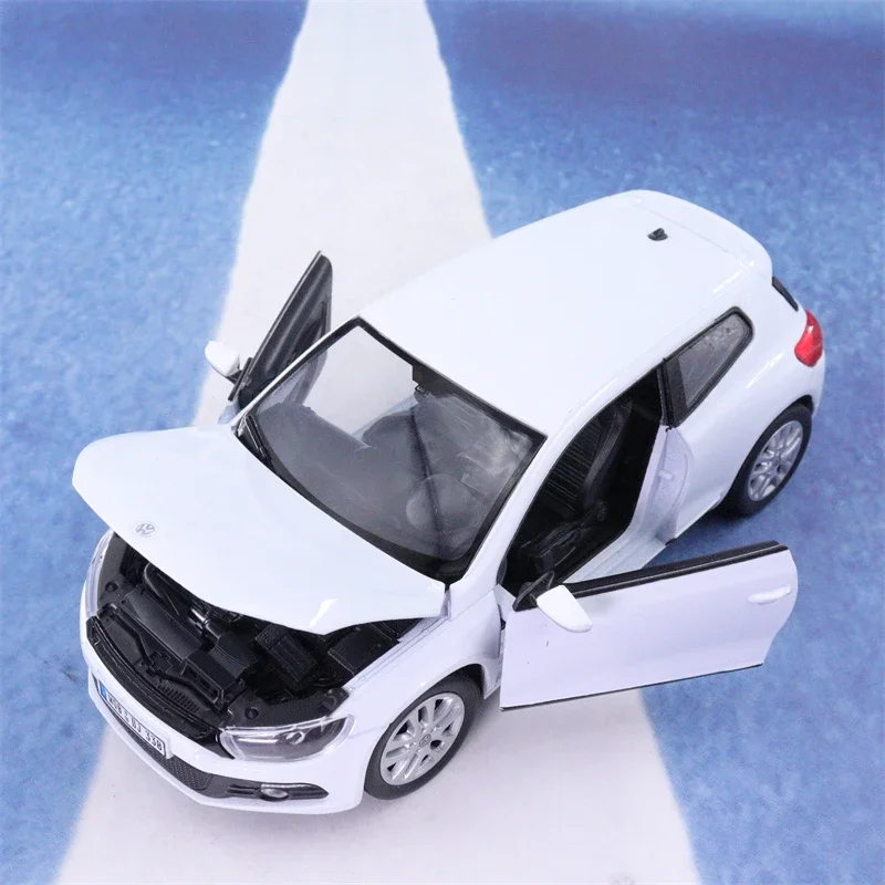 WELLY 1:24 VW Scirocco High Simulation Diecast Car Metal Alloy Model Car VOLKSWAGEN toys for Kids collection gifts B7