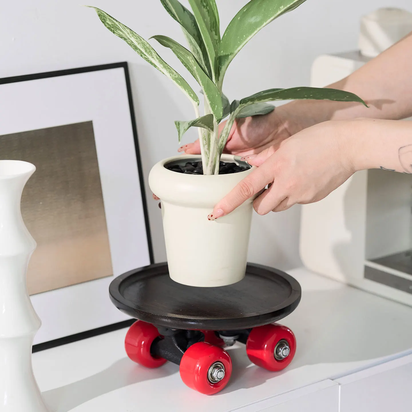 Nordic Flowerpot Tray with Pulley Movable Solid Wood Flowerpot Storage Tray Aromatherapy Tray Desktop Decorative Ornaments