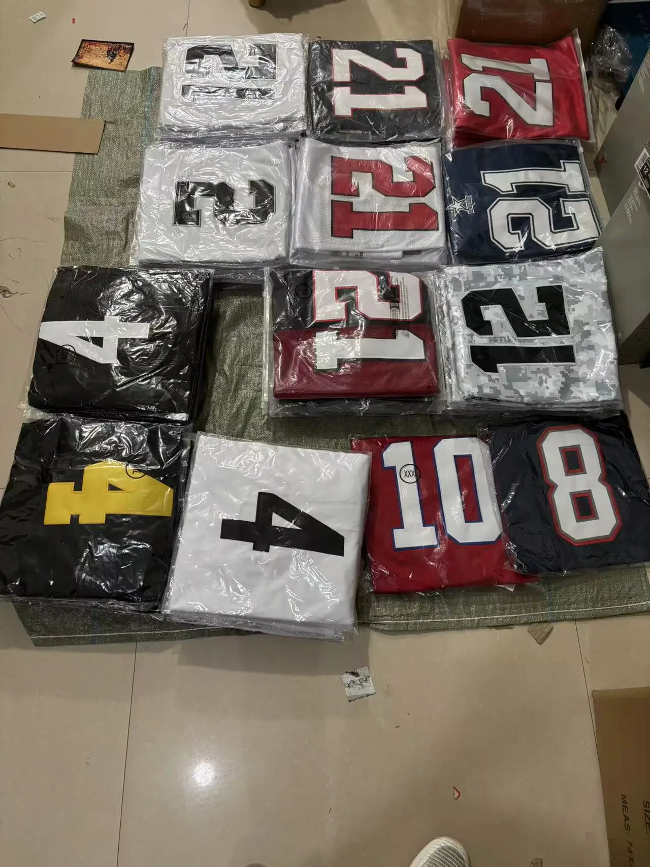

Wholesale team hats, jerseys, sports shoes and basketball shoes from Chinese suppliers with the best quality.
