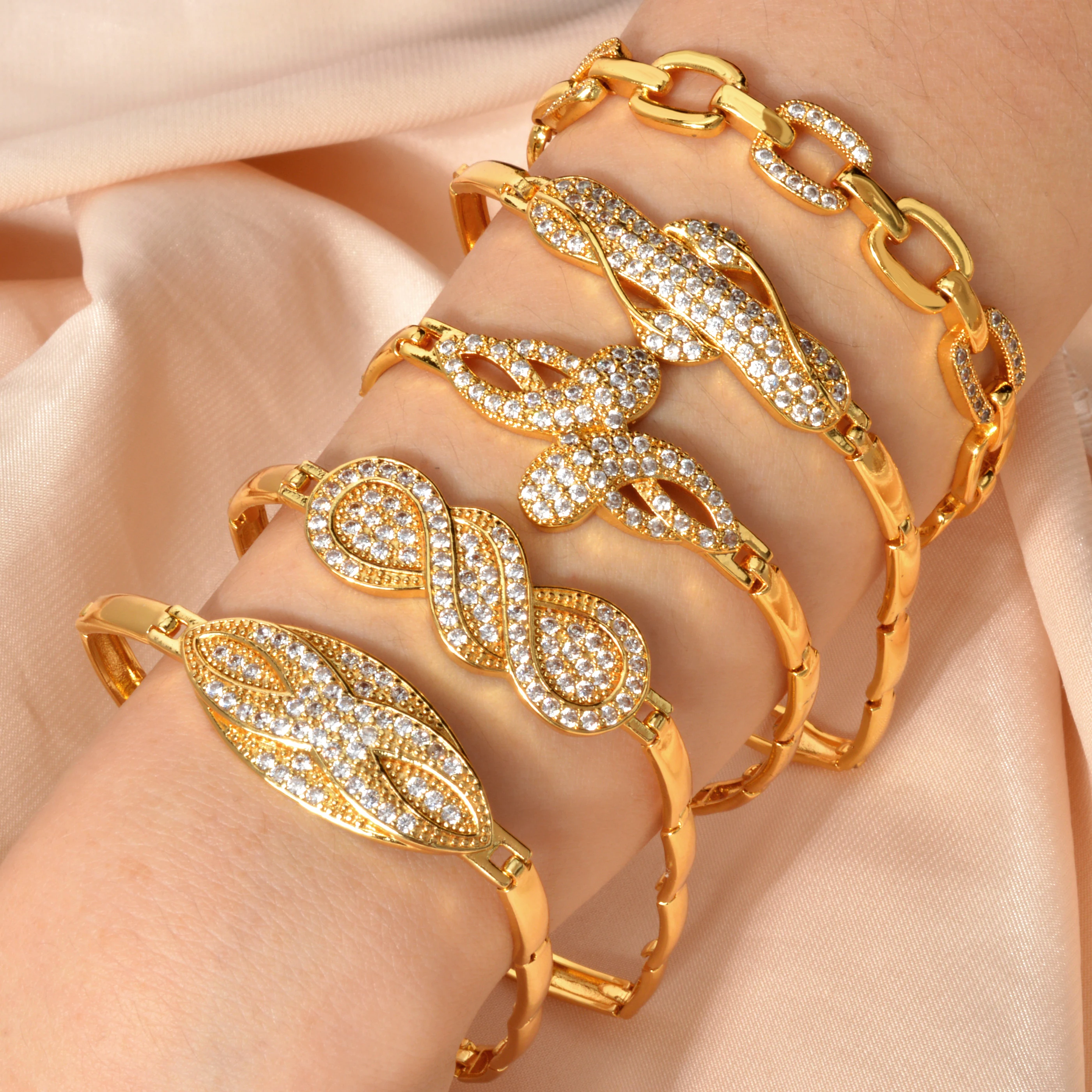 Link Chain Geometry Bracelet for Women Aesthetic Gold Color Zircon Bangle Vintage Jewelry Accessories Party Engagement Girl Gift