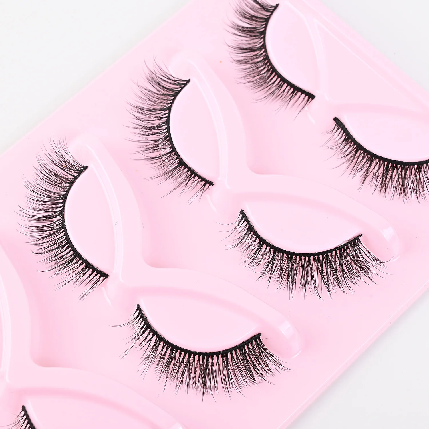New Makeup 5-pair Light Fox Eyelashes Elongated End of The Eye Whole Cluster of Natural Fluffy False Eyelashes