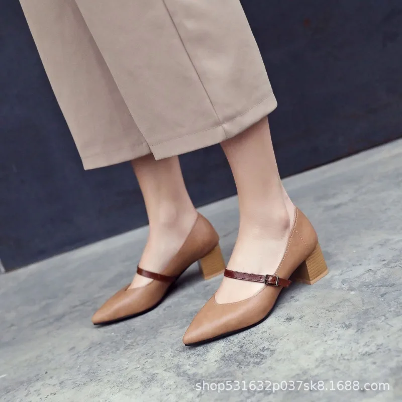 

2024 Spring and Summer Fashion New Comfortable and Elegant Solid Color Women's Shallow Mouth Square Root Pointed Head Pumps