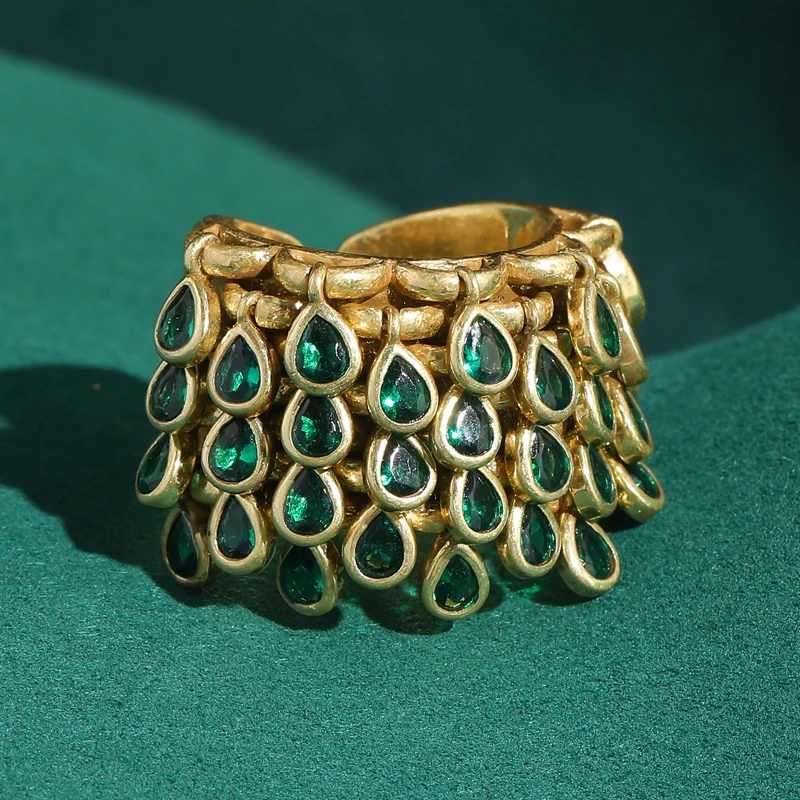 Luxury Designer Green Ring - Image 2