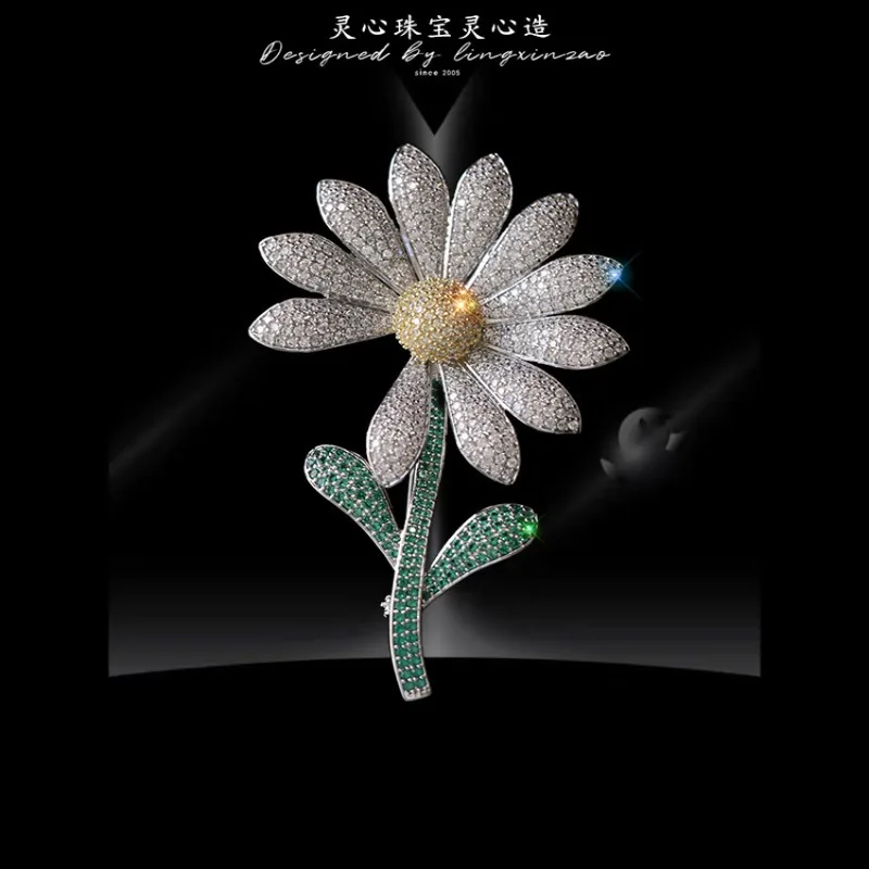 

Luxury Sunflower Brooch Women Delicate High Quality Copper Zircon Brooches Rhinestone Pin Brooch Jewelry Gifts for Girls Men