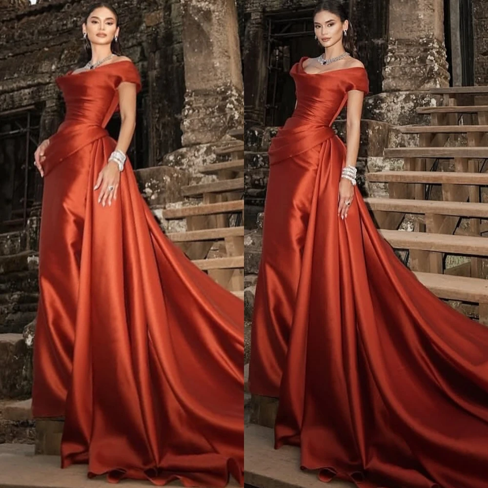 

Элегантное атласное вечернее платье с v-образным вырезом по индивидуальному заказу. Изысканные платья для выпускного вечера со шлейфом часовни. Сексуальные платья с открытыми плечами для особых случаев.